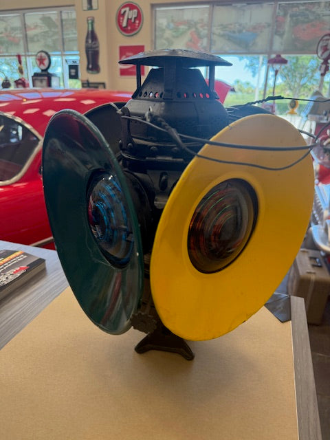 Adlake non-sweating railroad four-way signal