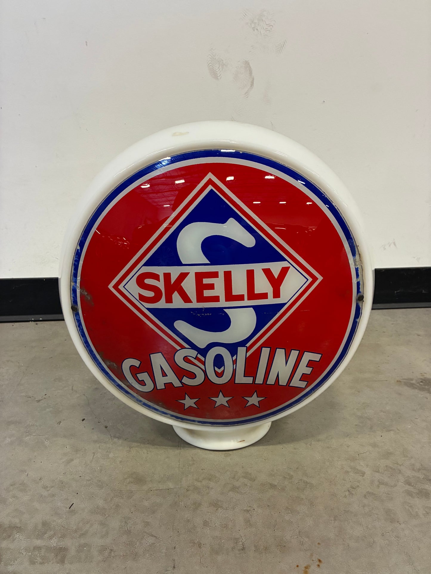 Skelly Gasoline Gas Pump Globe