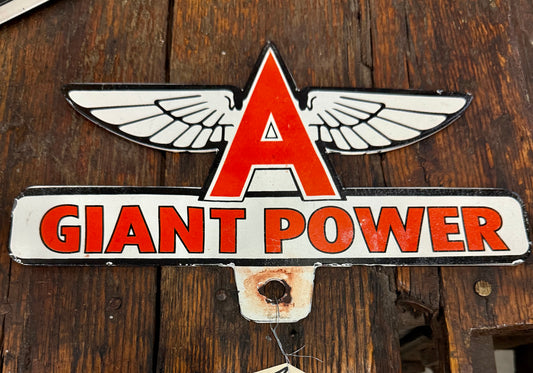 Porcelain flying a giant power sign